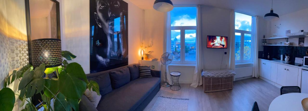 Sleep Inn - Black And White Modern Flat With Cityview Antverpy Exteriér fotografie