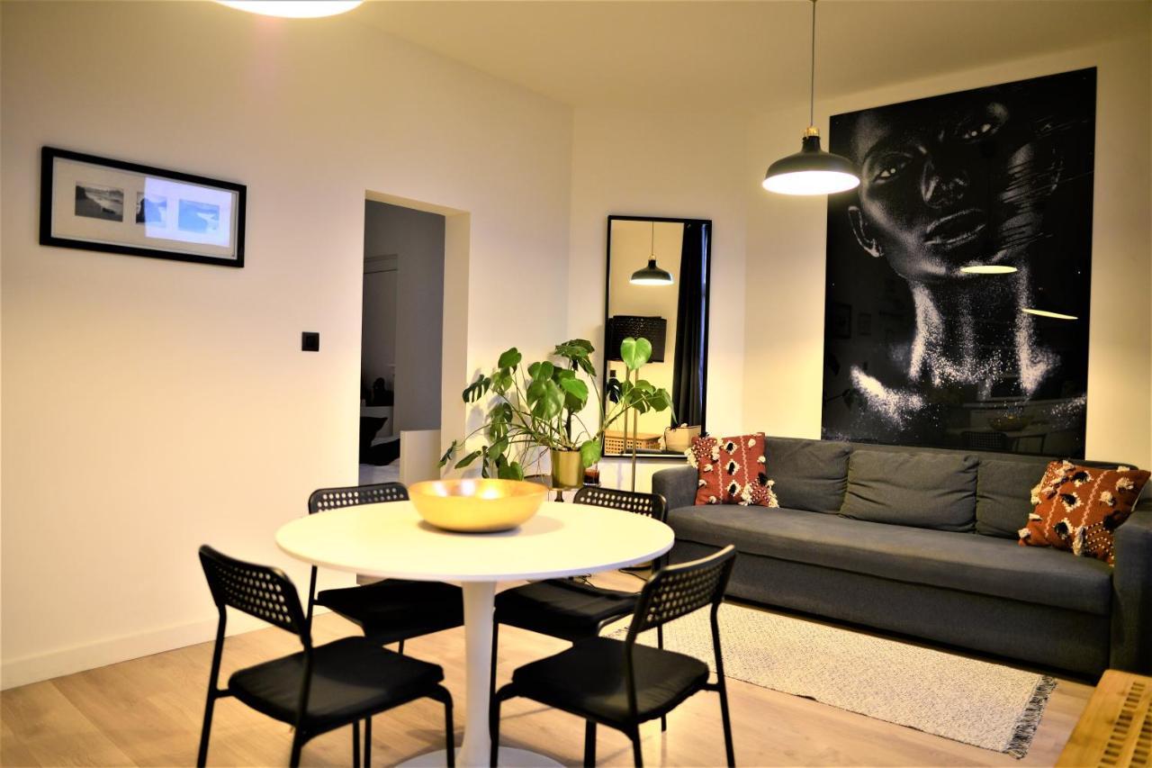 Sleep Inn - Black And White Modern Flat With Cityview Antverpy Exteriér fotografie
